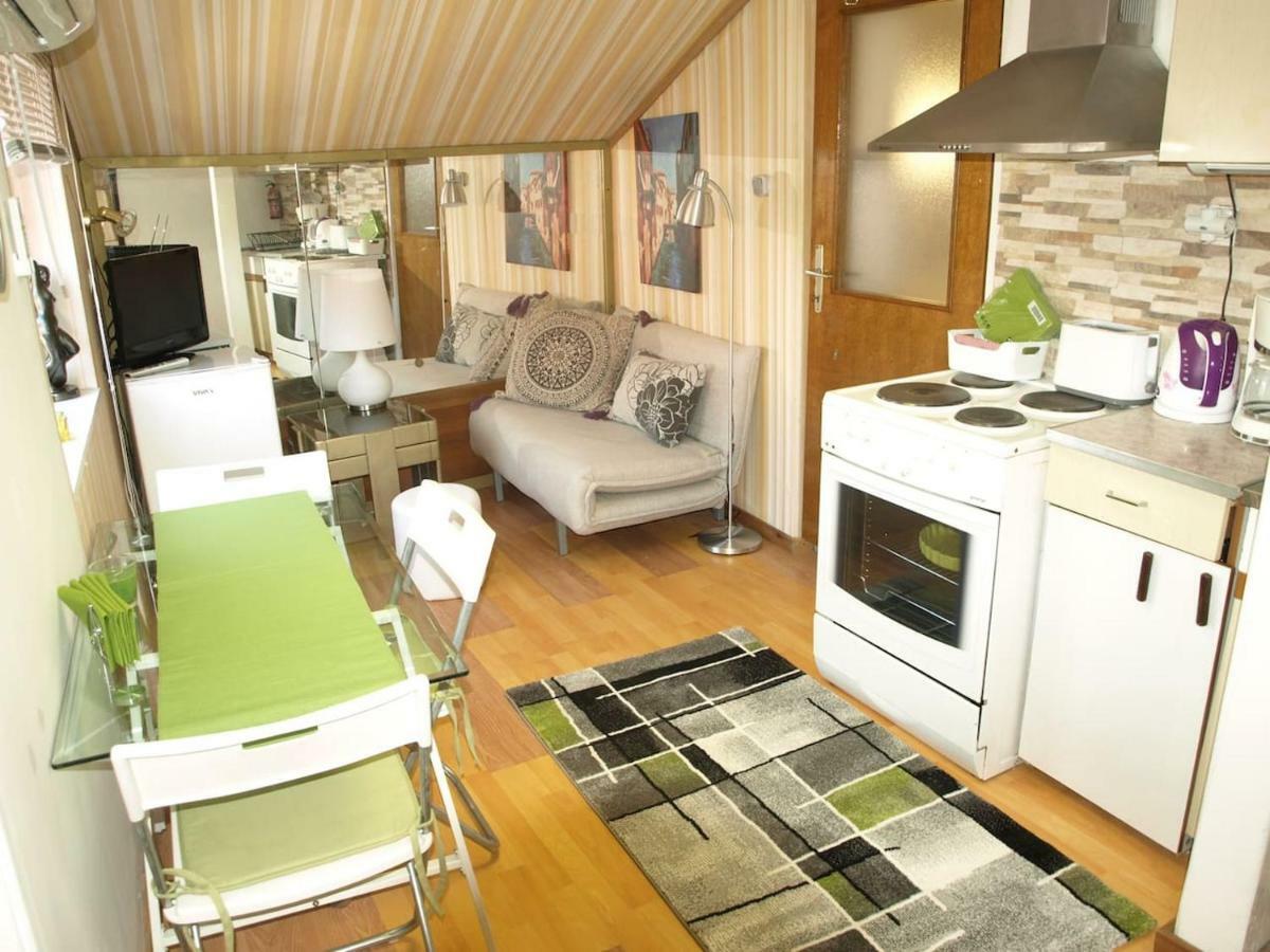 Apartment " Studio Green " Free Parking, Self Check-In Záhřeb Exteriér fotografie