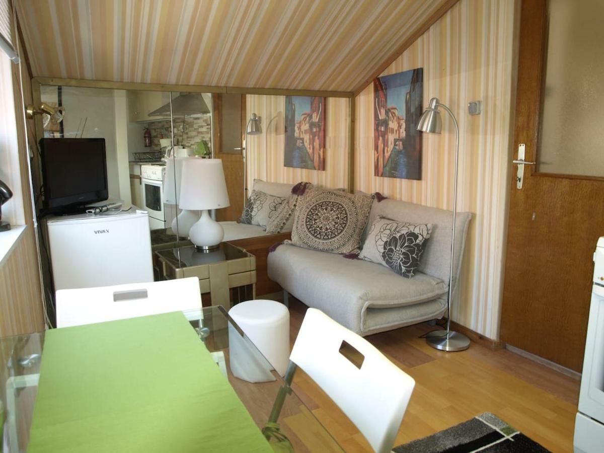 Apartment " Studio Green " Free Parking, Self Check-In Záhřeb Exteriér fotografie